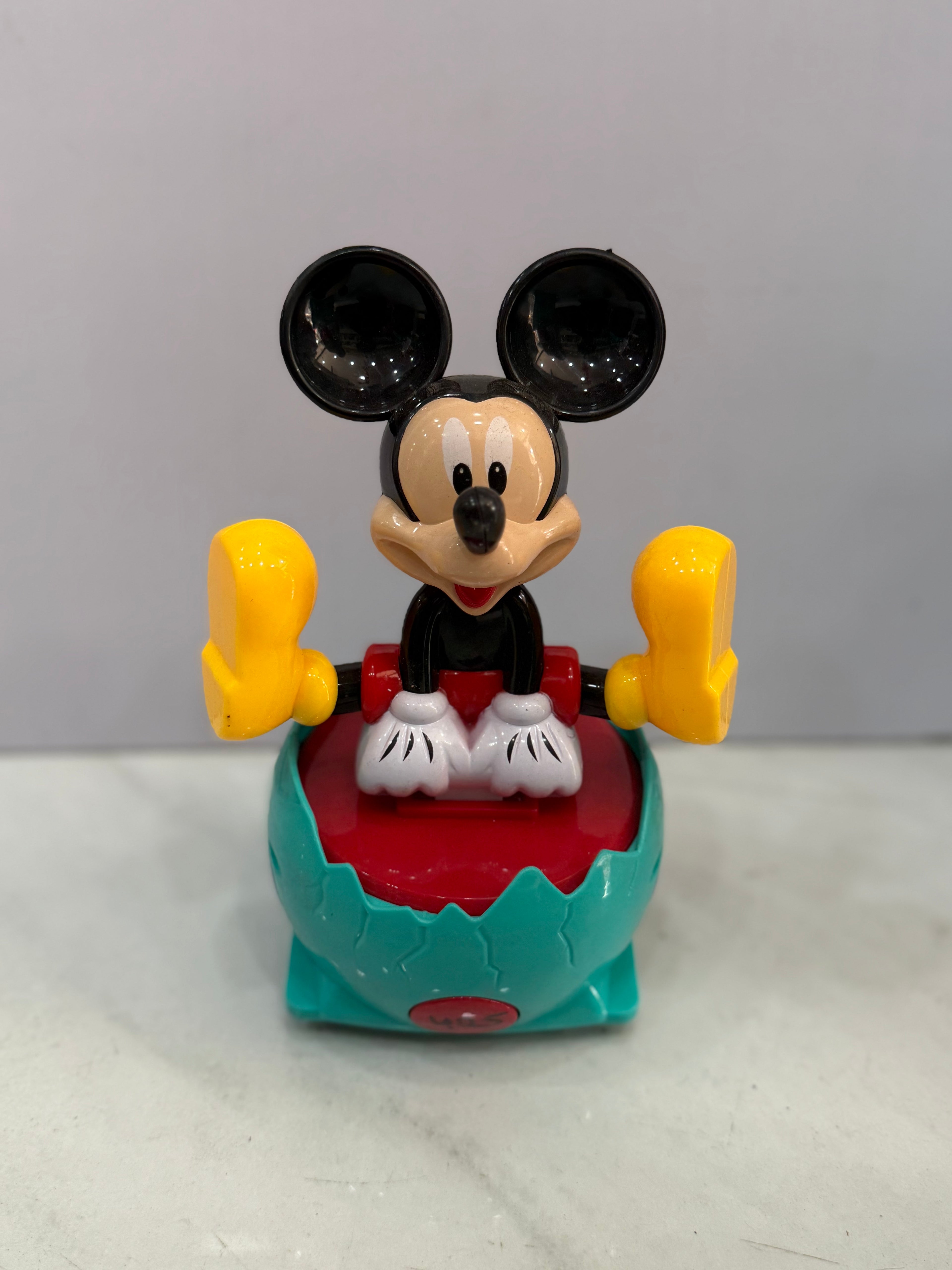 Mickey Mouse Dancing + Lights
